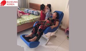 Anh Trọng - Quận 10:  Ghế massage MK-4000 chăm sóc sức khỏe tôi mỗi ngày