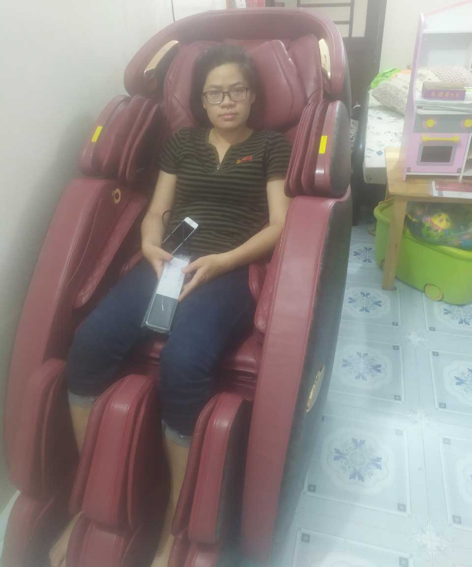 "Sức khỏe không phải là thứ chúng ta có thể mua. Tuy nhiên, nó có thể là một tài khoản tiết kiệm cực kỳ giá trị" - Chị Ái, Bình Chánh 1 "Sức khỏe không phải là thứ chúng ta có thể mua. Tuy nhiên, nó có thể là một tài khoản tiết kiệm cực kỳ giá trị" - Chị Ái, Bình Chánh 1