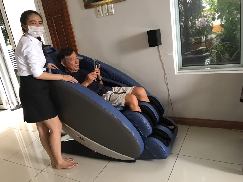 [Đánh giá ghế massage] Top 5 con ghế massage "đỉnh" nhất của Buheung 4