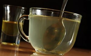 giảm cân bằng mật ong pha nước ấm