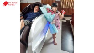 "Con gái rượu của tôi nó mừng lắm khi tôi mua ghế massage" _ Anh Duy - Hóc Môn 13