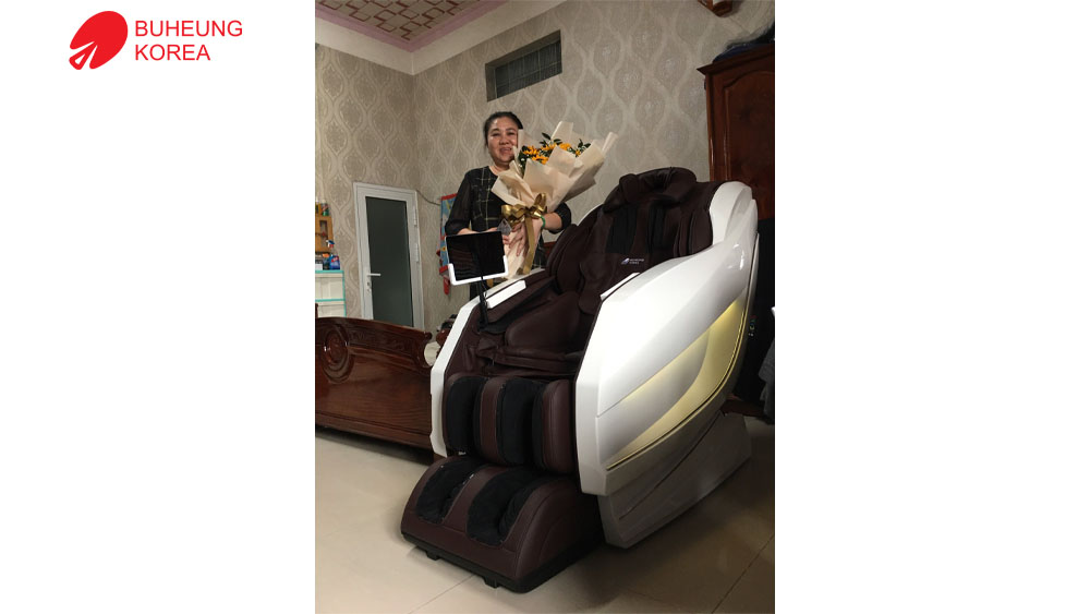 "Tôi tin rằng ghế massage thật sự là món quà sức khỏe cho cả gia đình tôi"_ chị Trang, Quận 7 1