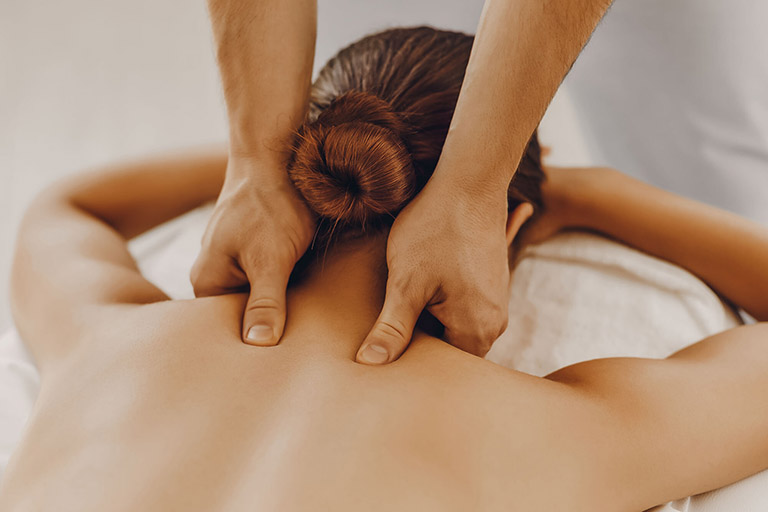 Massage Bấm Huyệt Là Gì: Công Dụng, Dành Cho Ai 2