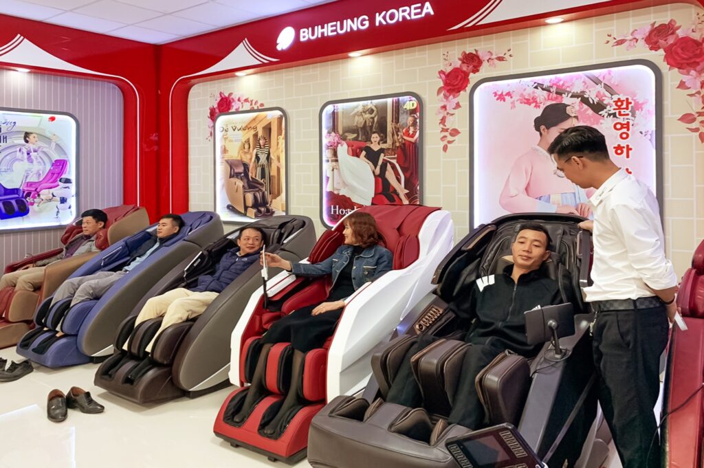 Ghế Massage Giảm Giá Bùng Nổ, Quà Tặng Hấp Dẫn Nhất Hiện Nay 2