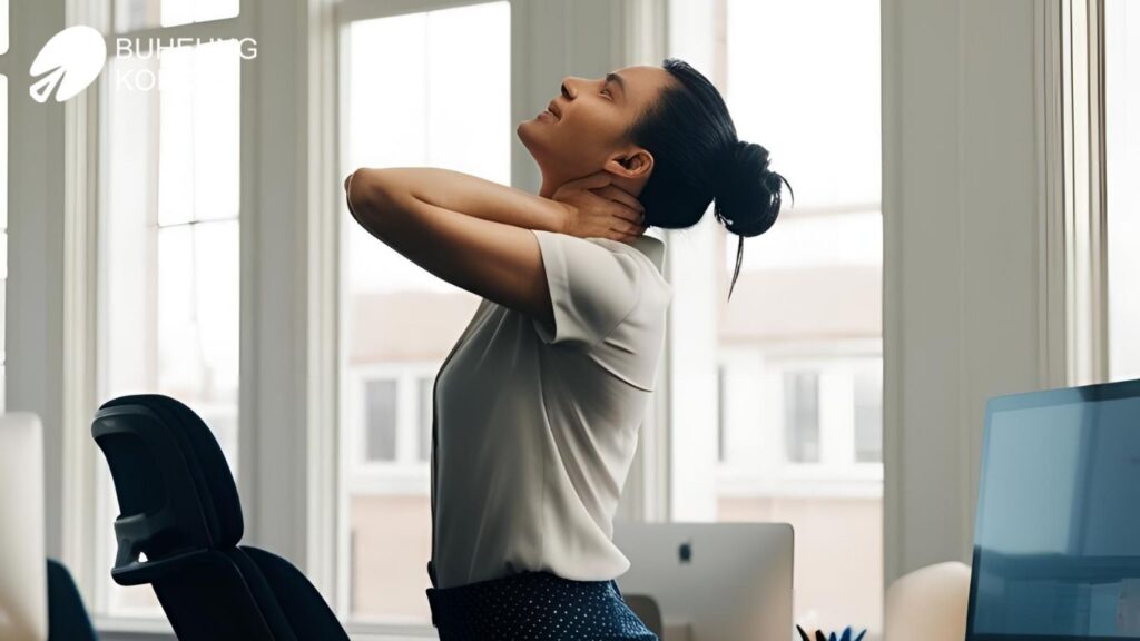 Hội chứng cổ rùa ở dân văn phòng: Vì sao xảy ra, ảnh hưởng đến sức khỏe ra sao và cách điều chỉnh dứt điểm 2