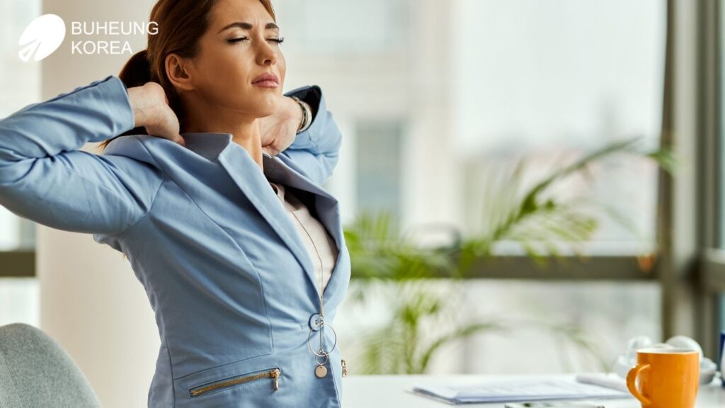 Mẹo Cải Thiện Tuần Hoàn Não Cho Dân Văn Phòng: Giảm Mỏi Mắt, Tăng Tập Trung Và Ngăn Ngừa Đau Đầu Căng Thẳng 2 Mẹo Cải Thiện Tuần Hoàn Não Cho Dân Văn Phòng: Giảm Mỏi Mắt, Tăng Tập Trung Và Ngăn Ngừa Đau Đầu Căng Thẳng 1
