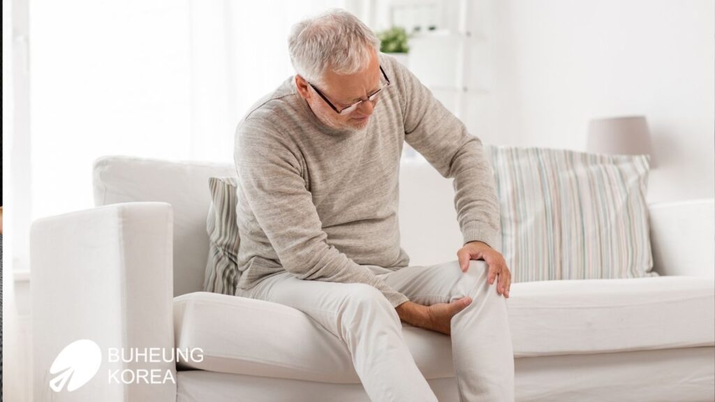 Cải Thiện Thoái Hóa Khớp Gối Ở Người Lớn Tuổi: Giải Mã Từng Cơ Chế Thoái Hóa Và Chiến Lược Phục Hồi Từ Gốc Để Duy Trì Vận Động Lâu Dài 2