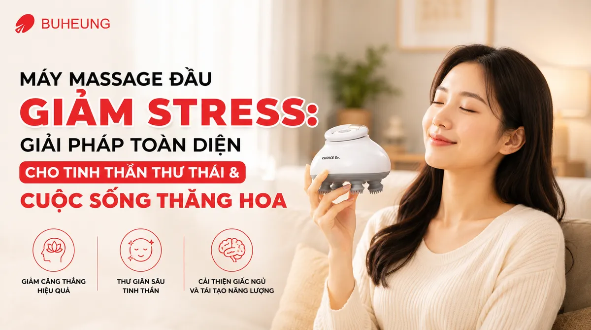 Hình ảnh người dùng thư giãn với máy massage đầu giảm stress, khuôn mặt nhẹ nhõm trong không gian yên tĩnh.