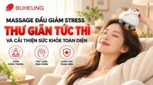 Hình ảnh người phụ nữ thư giãn, mỉm cười bình yên khi massage đầu giúp giảm stress và cải thiện sức khỏe toàn diện.
