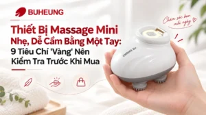 Người dùng thư giãn với thiết bị massage mini cầm tay nhẹ, dễ cầm bằng một tay tại văn phòng hoặc nhà, giảm đau mỏi hiệu quả.