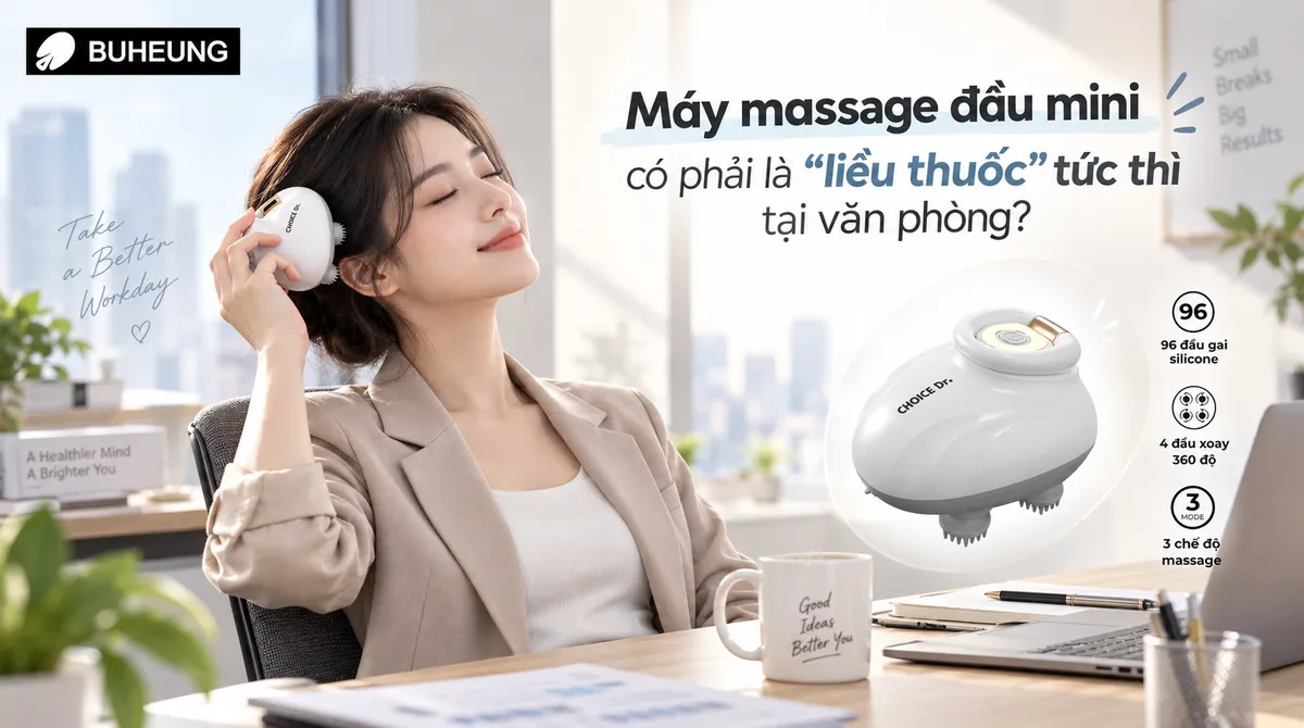 Người dùng đang thư giãn với máy massage đầu mini tại bàn làm việc, giảm căng thẳng và tăng tập trung trong giờ nghỉ văn phòng.